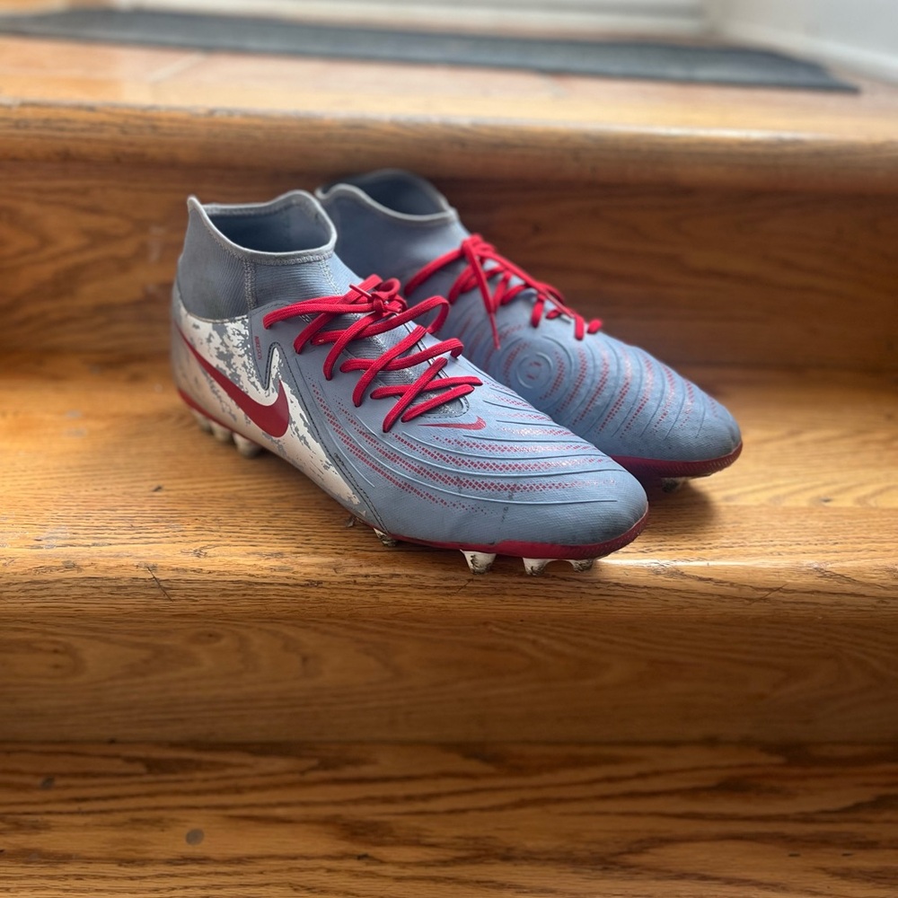 Nike Red and Gray unisex Soccer Cleats
